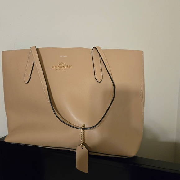 Coach Handbags - Coach Shoulder/Tote Bag